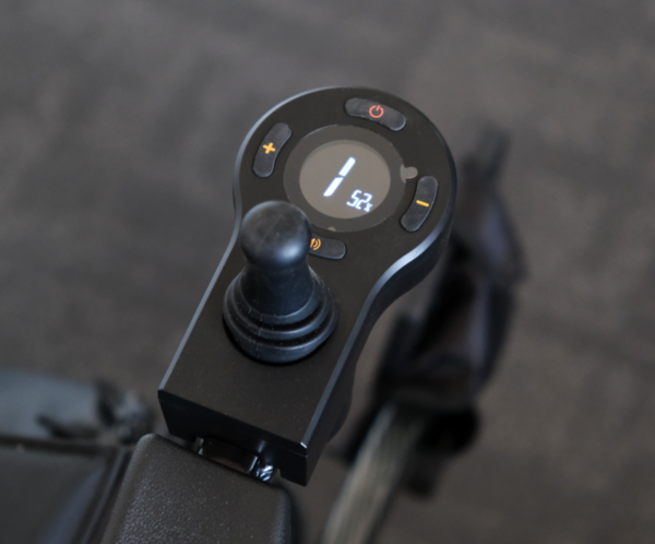 E-Traveller EVO TALL- Multifunctional Walker or Wheelchair - Image 2